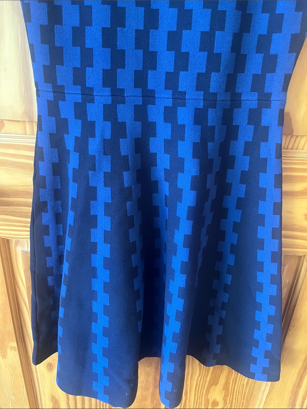 Ann Taylor Sleeveless Blue & Black Patterned Fit-and-Flare Dress - Size Medium - Picture 7 of 9